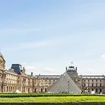 Luxury 2 Bedroom With Ac - Louvre
